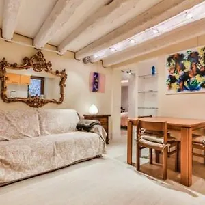 Ca' Bianca Apartment